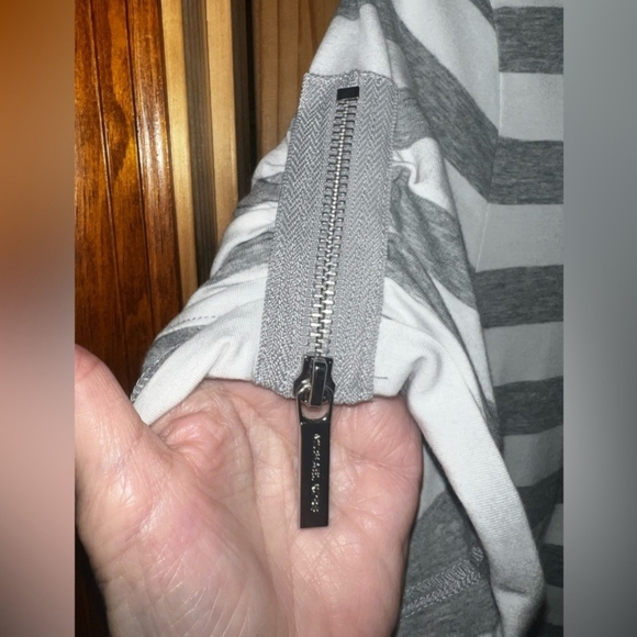 MICHAEL KORS Casual Striped Short Sleeve Women's Tee NEW NO TAG. - Picture 2 of 12